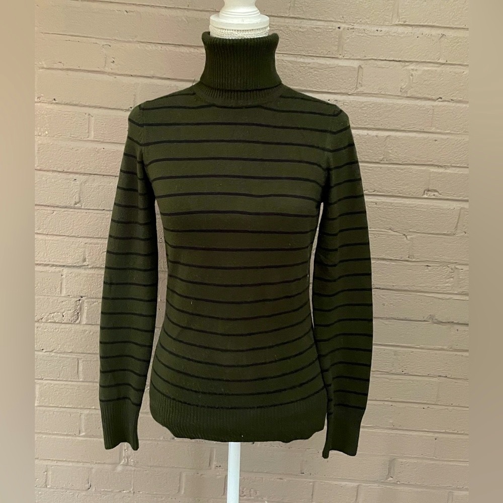 French Connection stripped turtleneck M